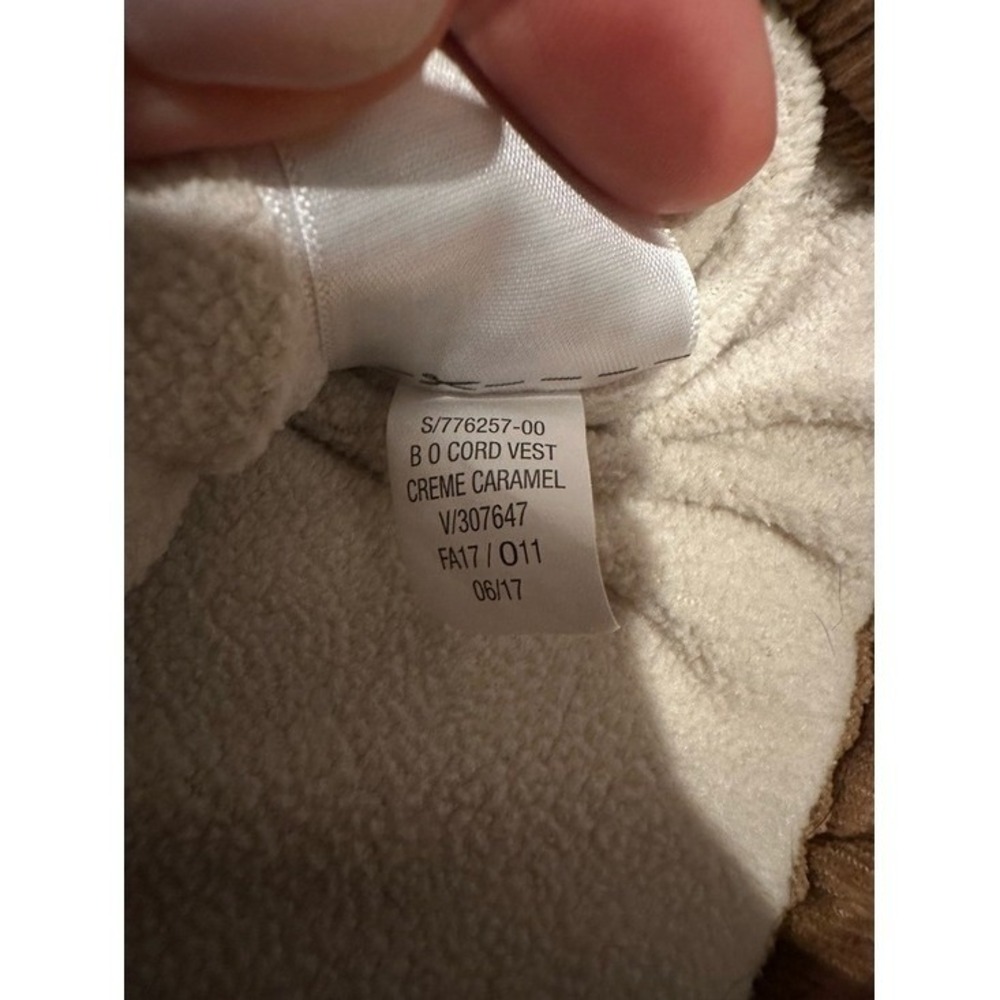 Old Navy Baby Sherpa Collar Corduroy Puffer Vest Plaid 3-6M kids - Picture 9 of 9